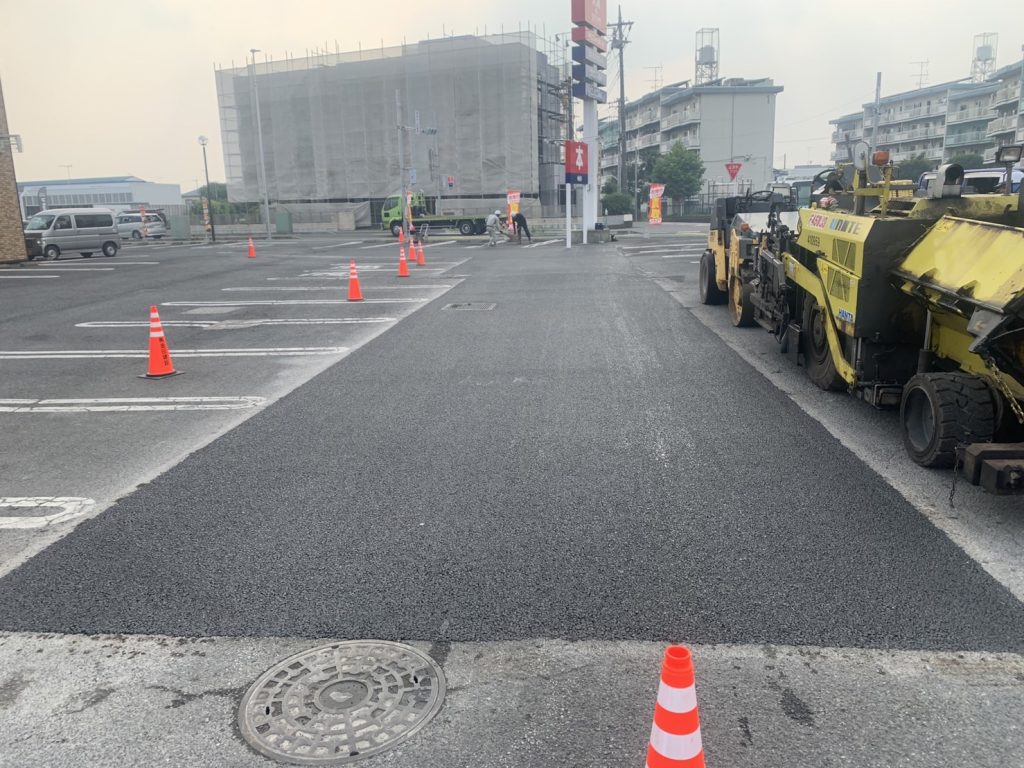 栃木県小山市　店舗駐車場舗装工事